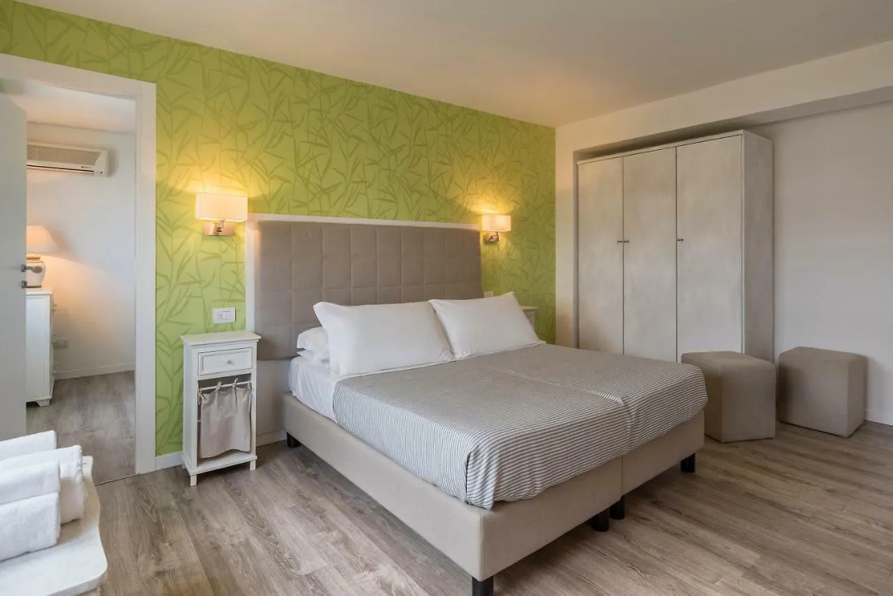 ***  Hotel Corona Riccione Italia